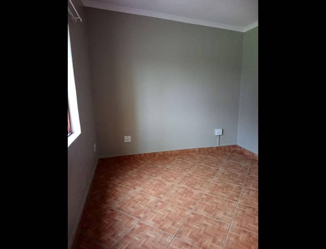 4 BEDROOM FREESTANDING FOR SALE IN KEMPTON PARK EXT 2